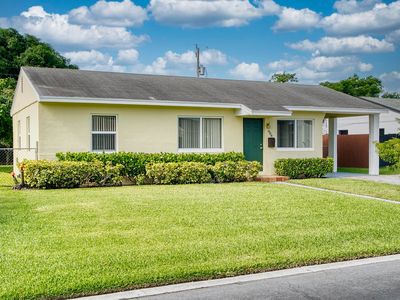906 Lytle Street, West Palm Beach, FL, 33405