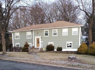1215 Clifton Ter, Union, NJ 07083