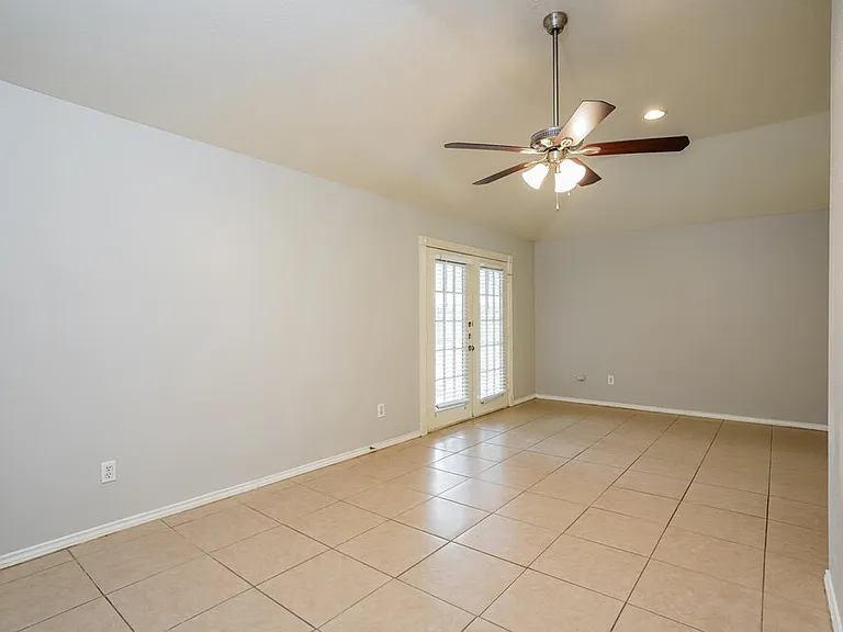 16746 Summer Dawn Ln — Photo 4