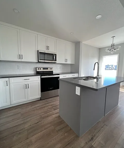 860 Brighton Gate — Photo 6