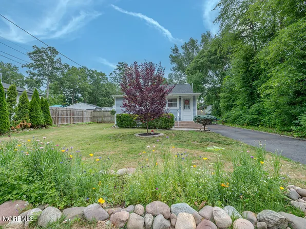 42 E 2nd Street, Howell, NJ 07731