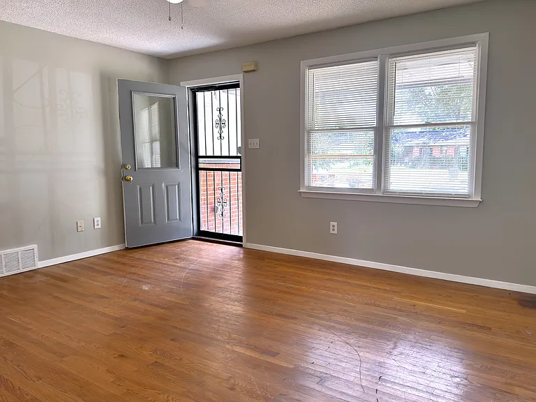 1100 Danita Cv — Photo 3