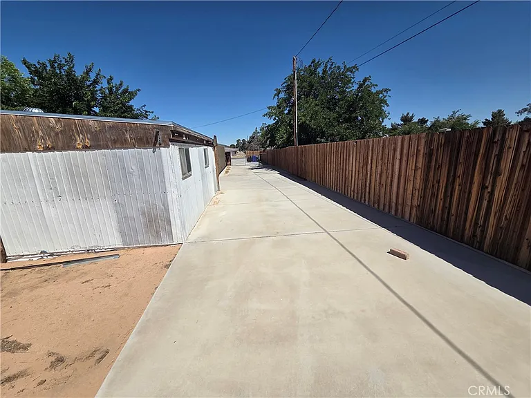 13881 Jicarilla Rd — Photo 28