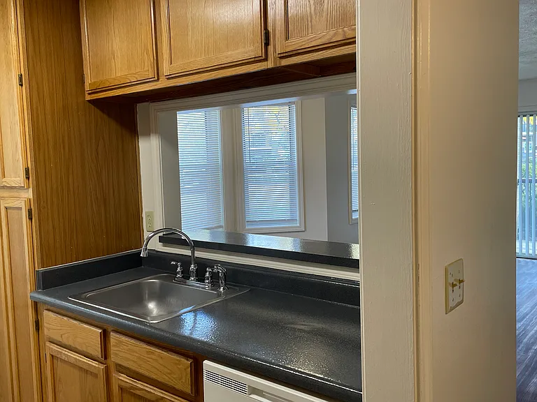 Unit B kitchen