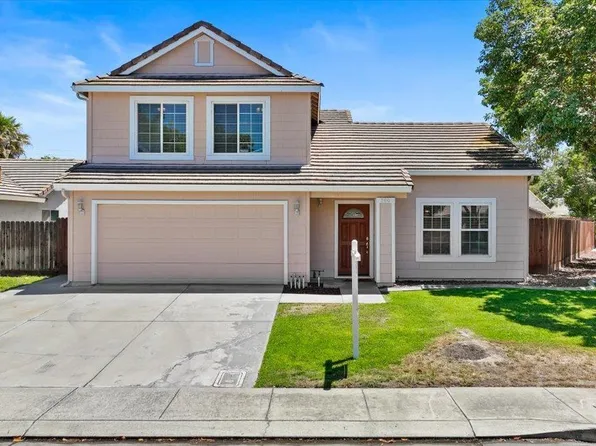 700 Carrboro Ln, Modesto, CA 95357