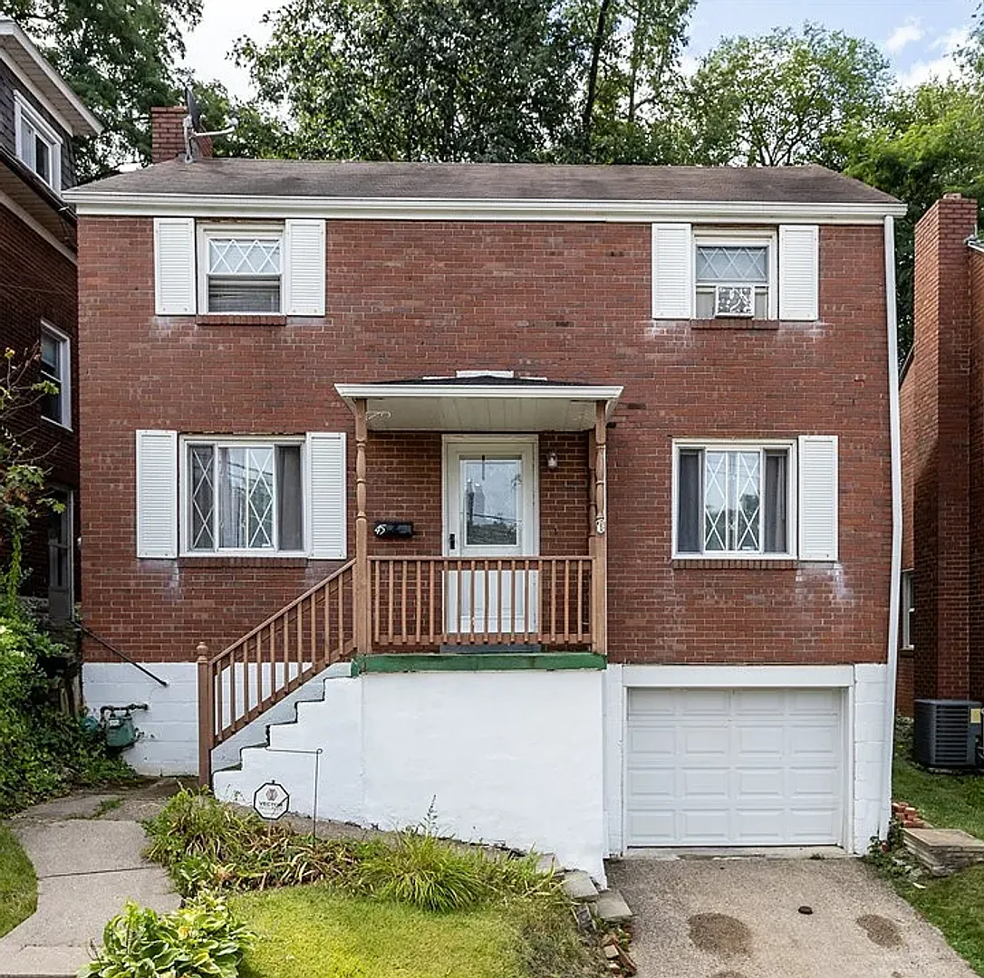 *Recently Updated & Cozy 3BD/1BA Single-Family Home Available in Brentwood* — Photo 1