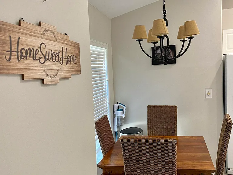 1094 Raintree Ln — Photo 9