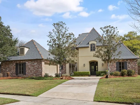 19427 Point O Woods Ct, Baton Rouge, LA 70809