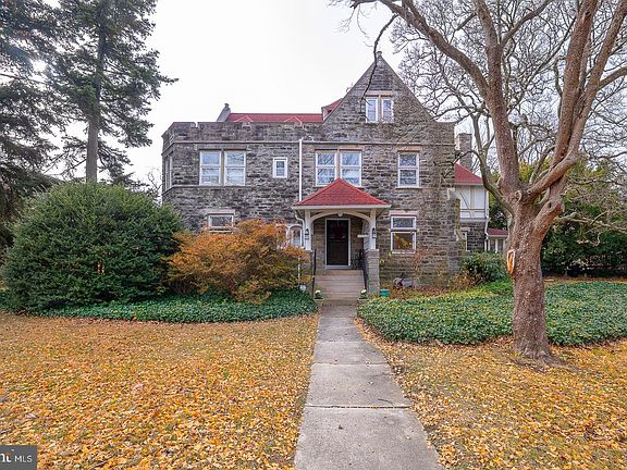 3rd image of 6323 Sherwood Rd