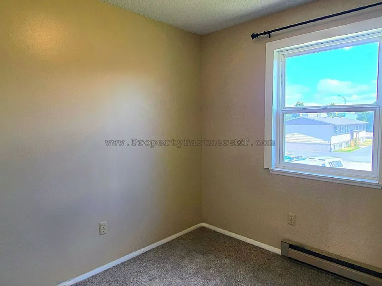 504 S 20th Ave — Photo 11