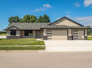 1009 Valley View Dr, Holmen, WI 54636