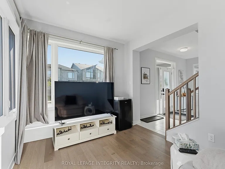 660 Fenwick Way — Photo 9