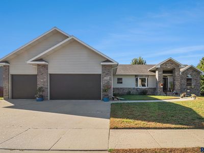 5201 E Quincey St, Sioux Falls, SD, 57110