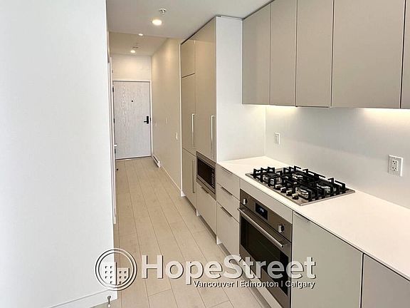 5th image of 1120 Georgia St E