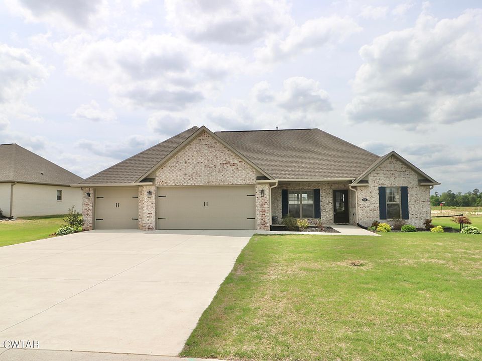 1st image of 626 Silver Leaf Dr