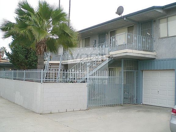 3rd image of 4429 W 137th St APT B