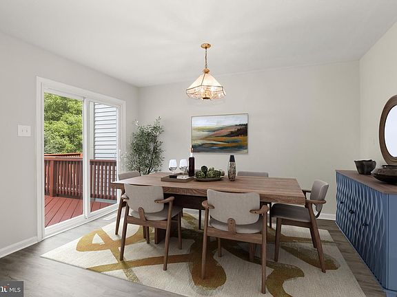 4th image of 18 Hiddencreek Ct
