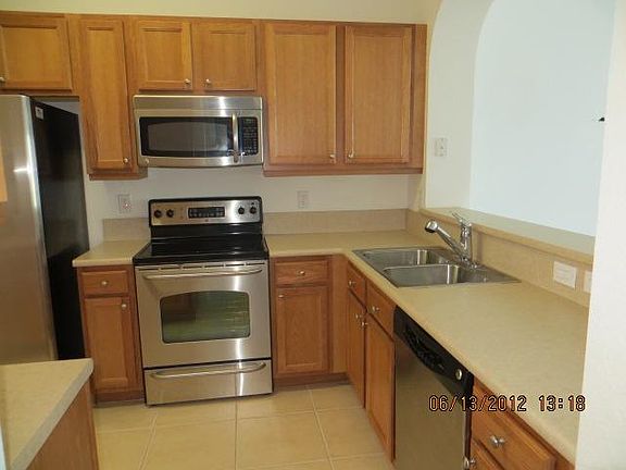 4th image of 3600 Oaks Clubhouse Dr APT 310
