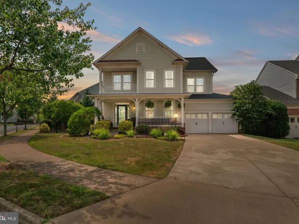 1306 Yates Cir, Fredericksburg, VA 22401