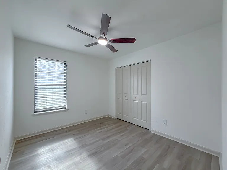 2059 Little River Ln — Photo 3
