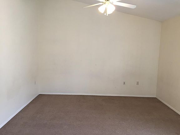 4th image of 2335 Hickory Pine St