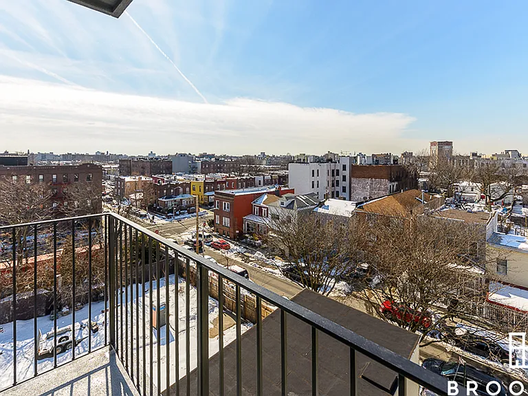 986 Rogers Ave #3C — Photo 3