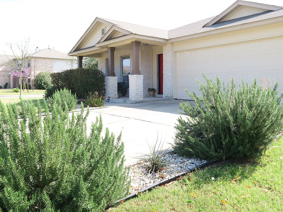 1st image of 279 Oxford Dr