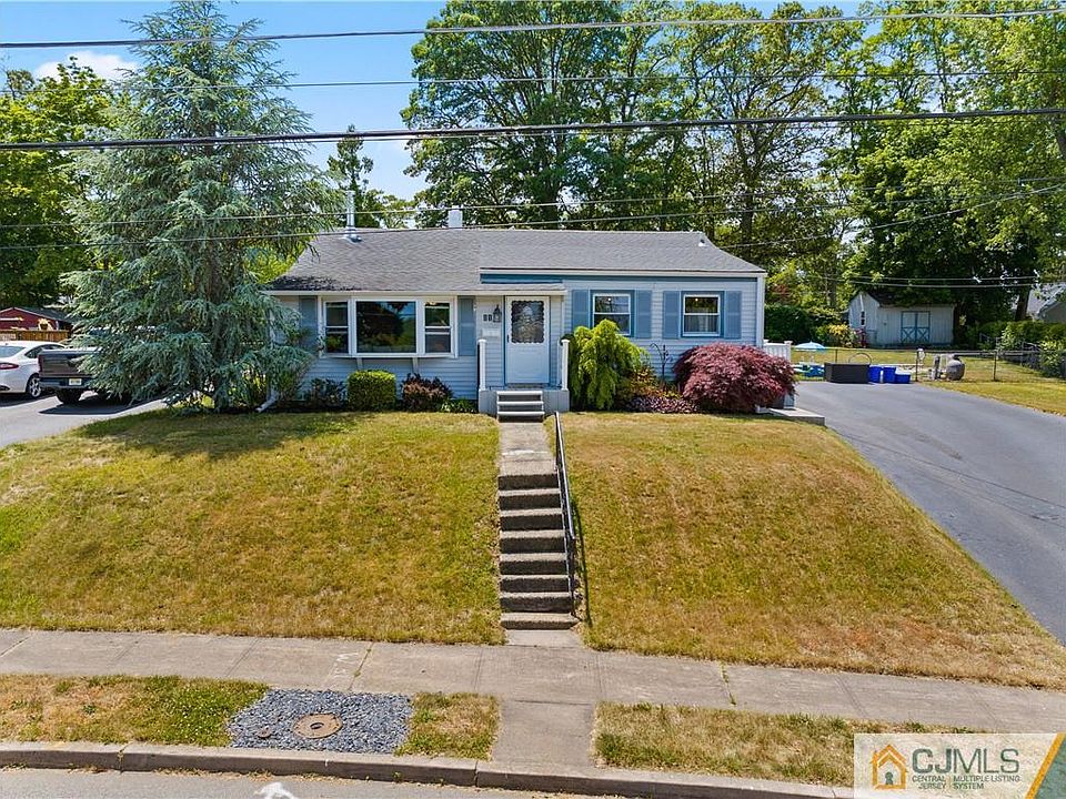 1st image of 11 Hillside Ave