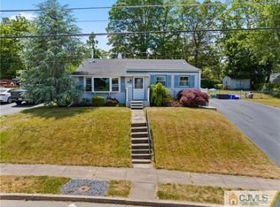 11 Hillside Ave, Jamesburg, NJ 08831