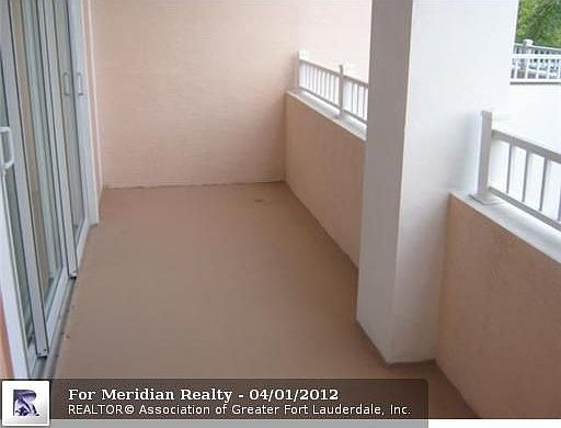 5th image of 1931 NE 2nd St APT 204