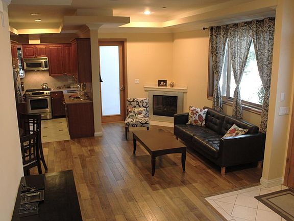 3rd image of 216 N Buena Vista St Unit 106