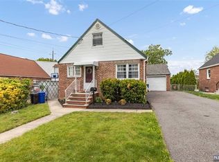 7 Madison Ave, Hasbrouck Heights, NJ 07604