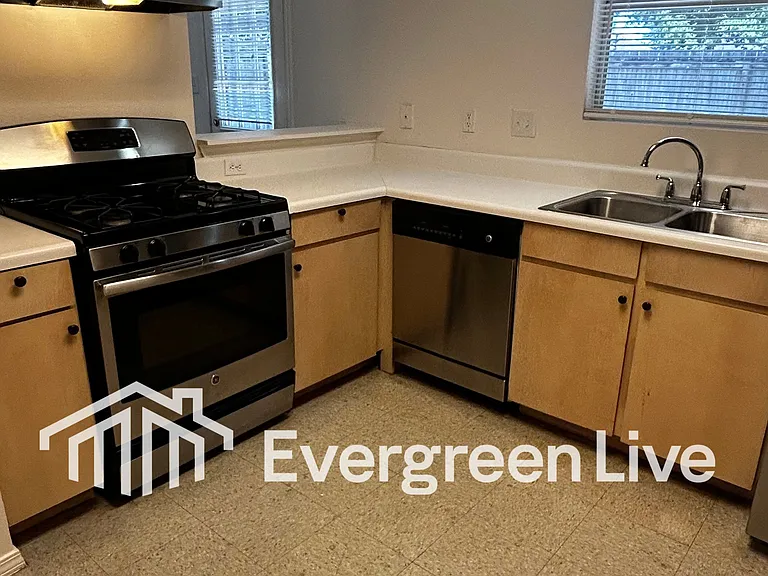 90 Valtameri Ct — Photo 7