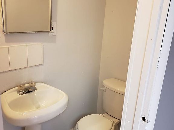 2nd image of 55 Carpenter Ave APT 1