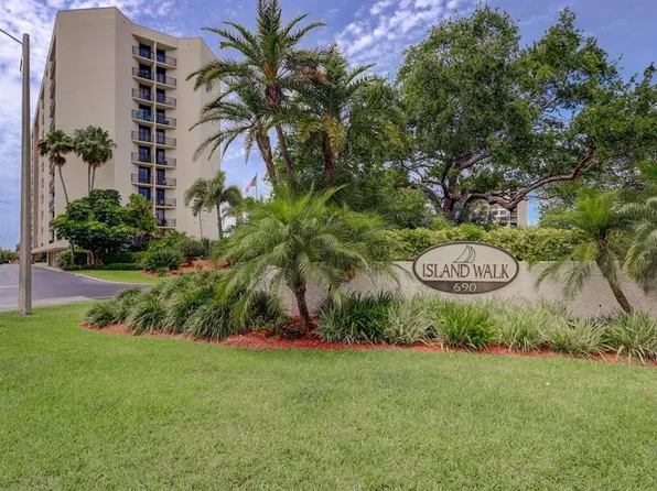 690 Island Way APT 812, Clearwater, FL 33767