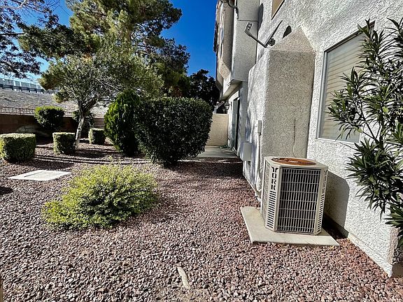 3rd image of 6925-1 Coral Rock Dr