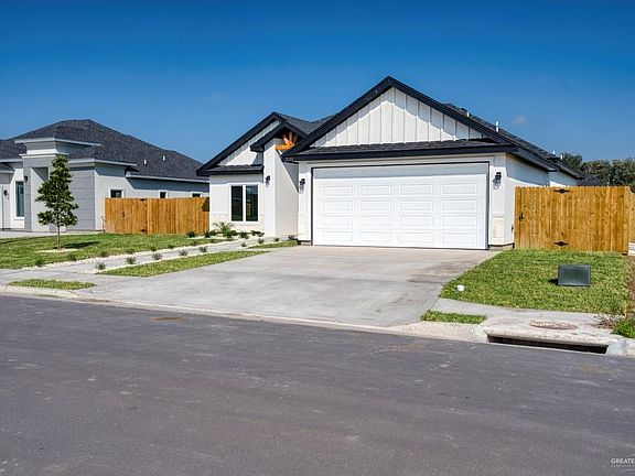 4th image of 1110 Moses Dr