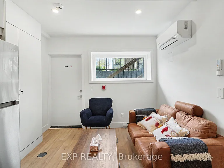61 Pinehurst Ave #A — Photo 9