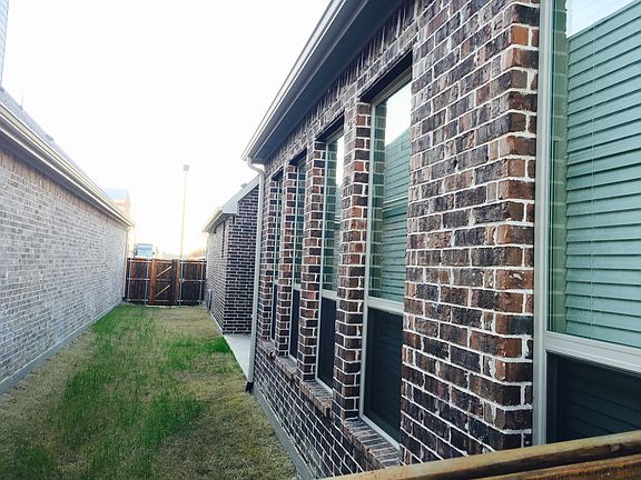 3rd image of 8681 Ludlow Dr