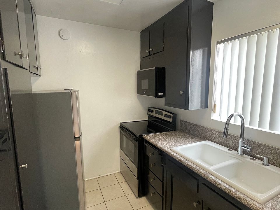 Updated kitchen with new appliances