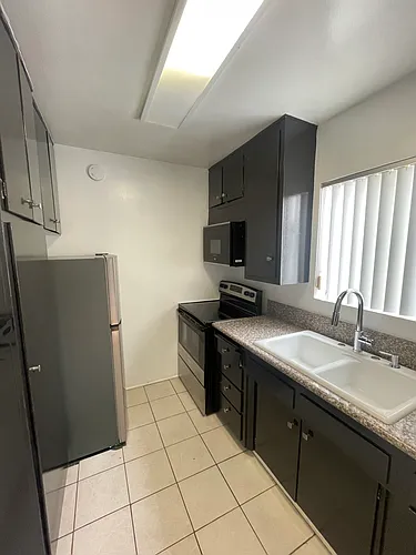 960 Larrabee St #119 Photo 1