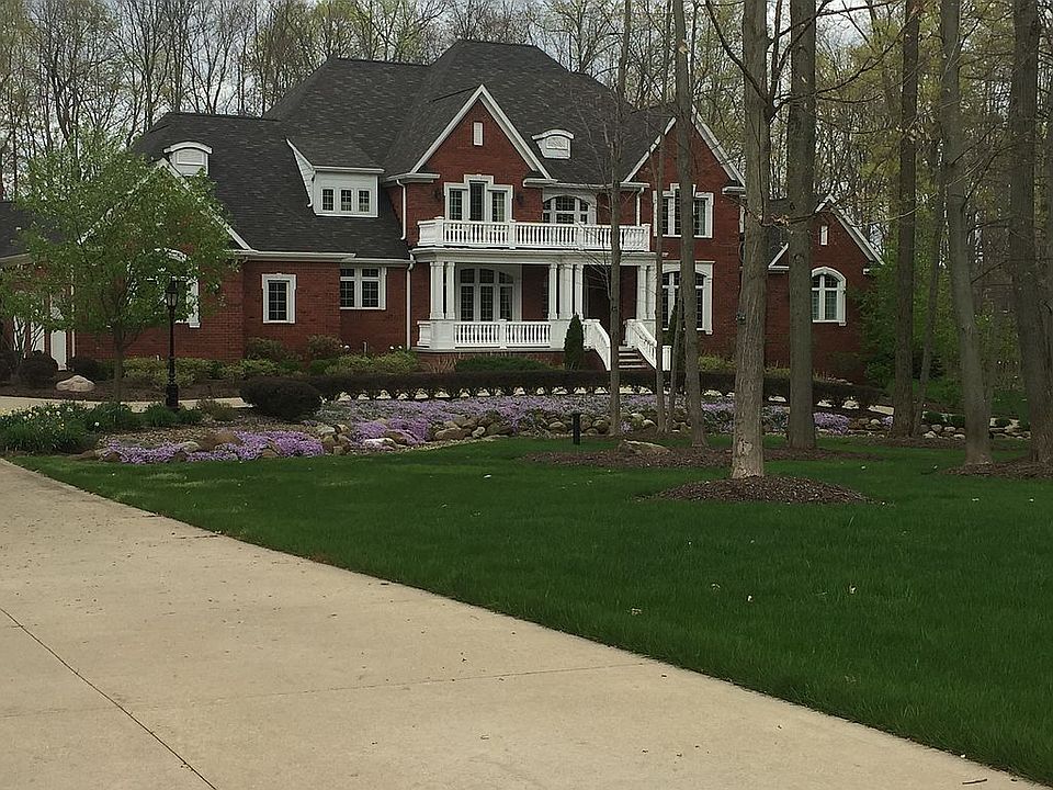 1st image of 2033 Woodshire Ln