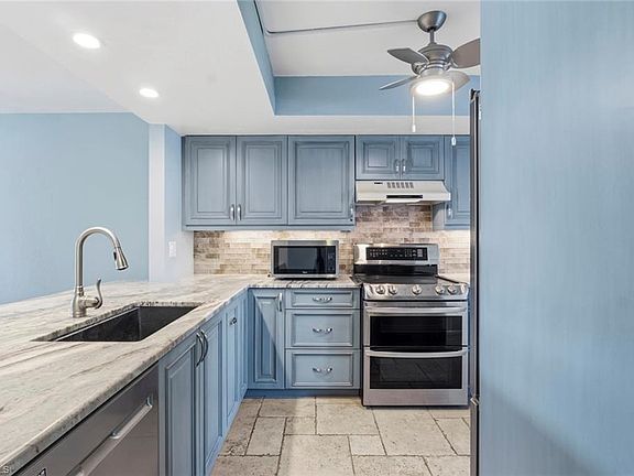 2nd image of 960 Palm View DR #111