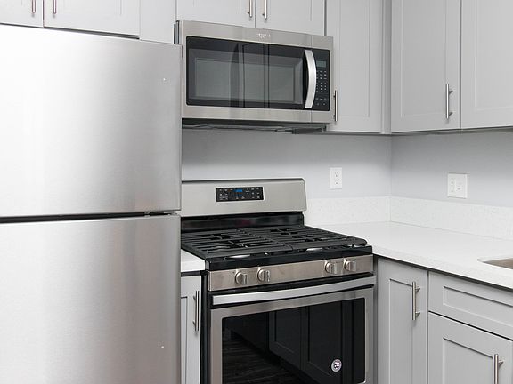 4th image of 3700 E Broadway #1