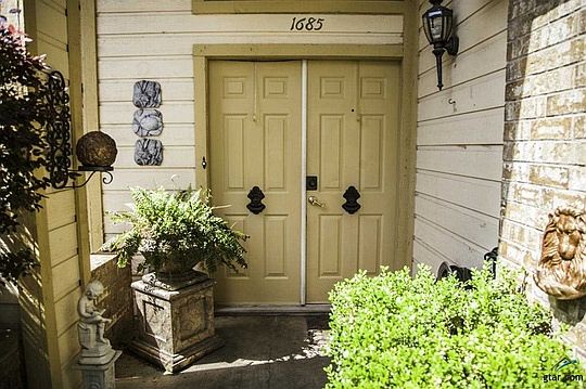 1st image of 1685 Eaglewood Dr