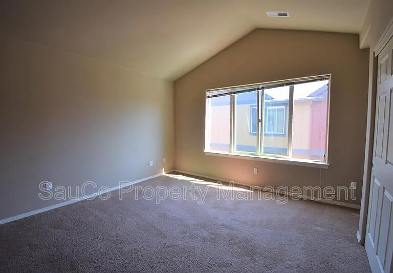 1419 NE Lockheart Ln #1 — Photo 7
