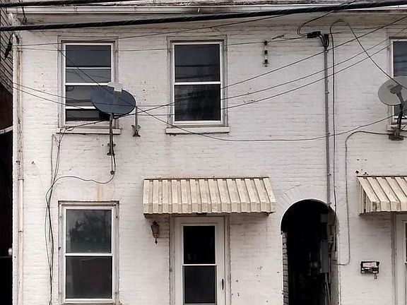 2nd image of 123 W King St