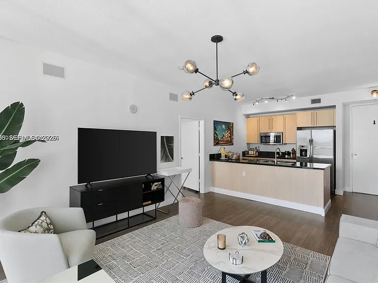 79 SW 12th St #2204 — Photo 9