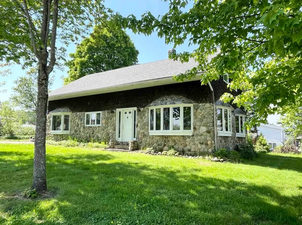 217 North Pleasant Street, Troy, VT 05859