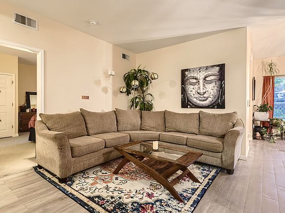 06 Living Room_05272023